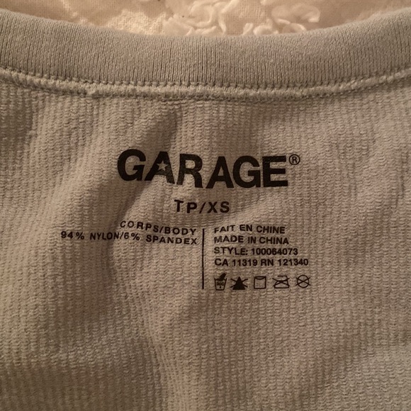 Garage Seamless Cropped Tee - Picture 2 of 3